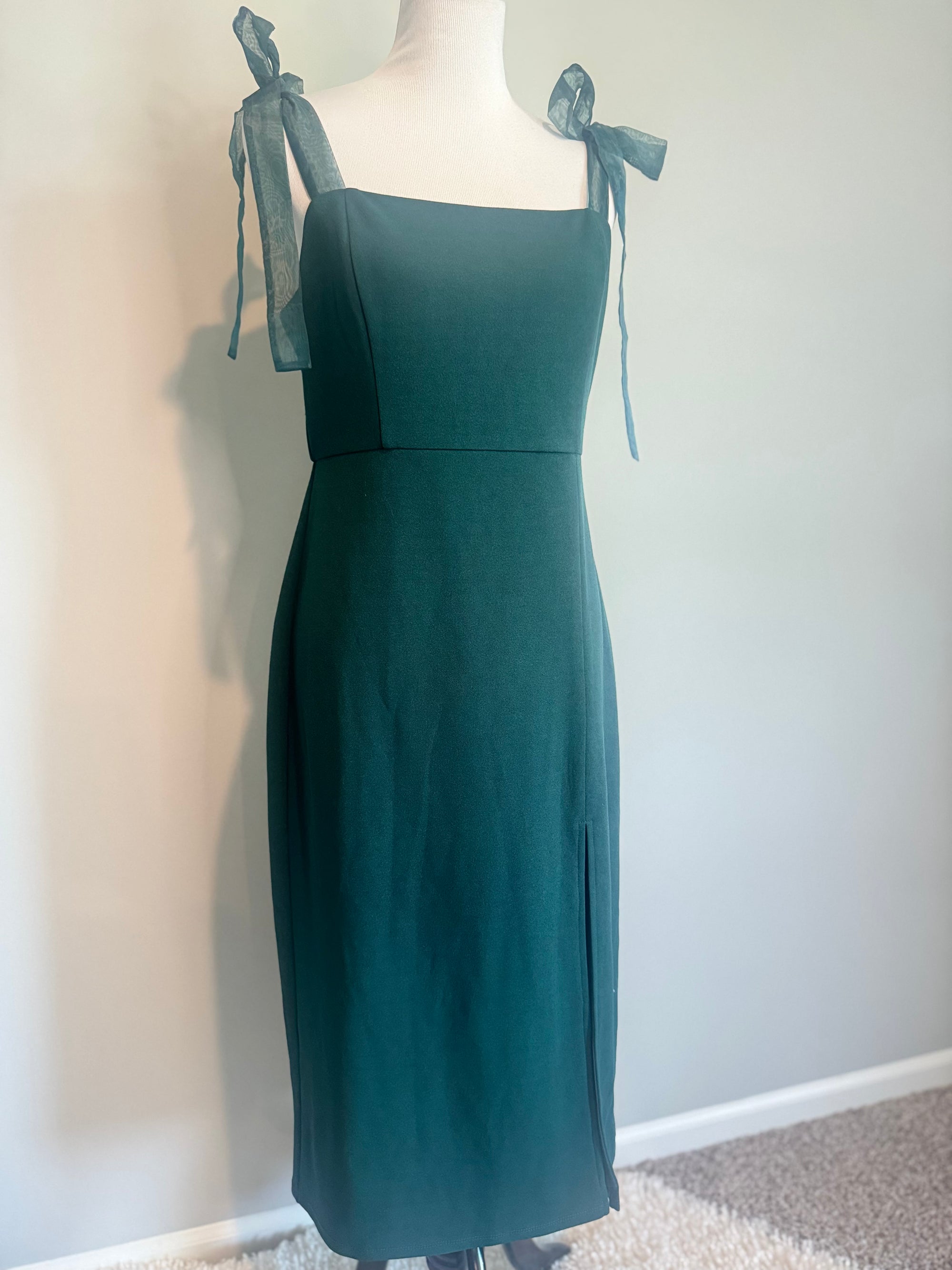 Lulus - Beloved Elegance Emerald Green Tie-Strap Mermaid
Maxi Dress - Large