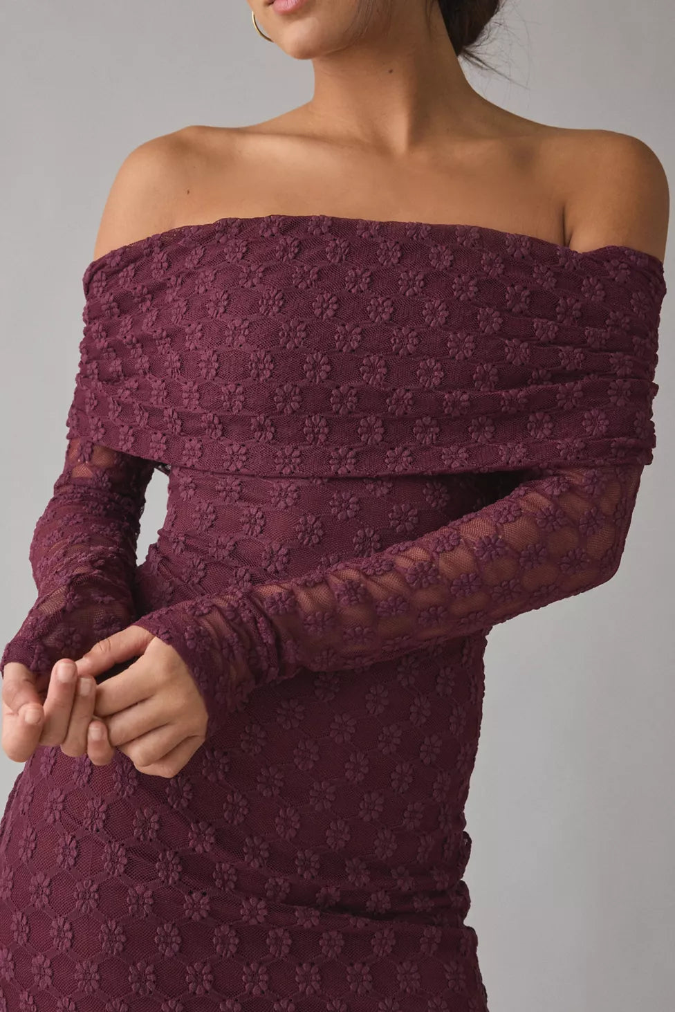 Urban Outfitters - Bardot Andoni Stretch Lace Long Sleeve Off-The-Shoulder Maxi Dress - Medium