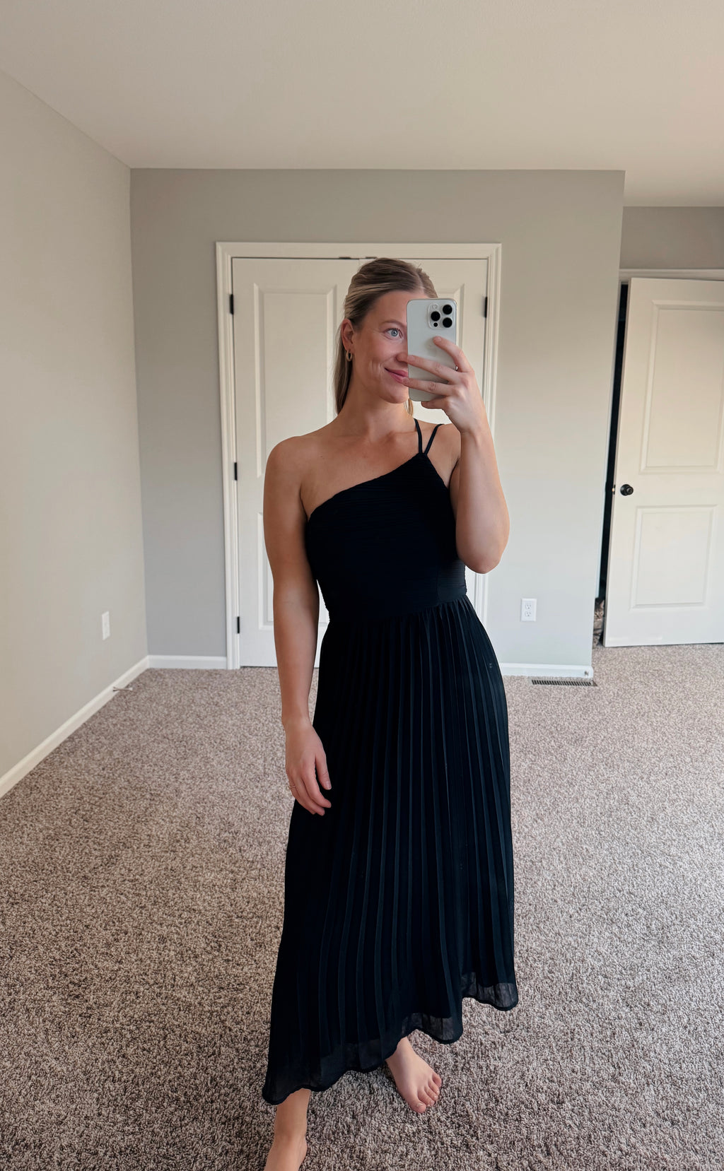 Lulus - Wondrous Muse Navy Blue Pleated One-Shoulder Midi Dress - Large