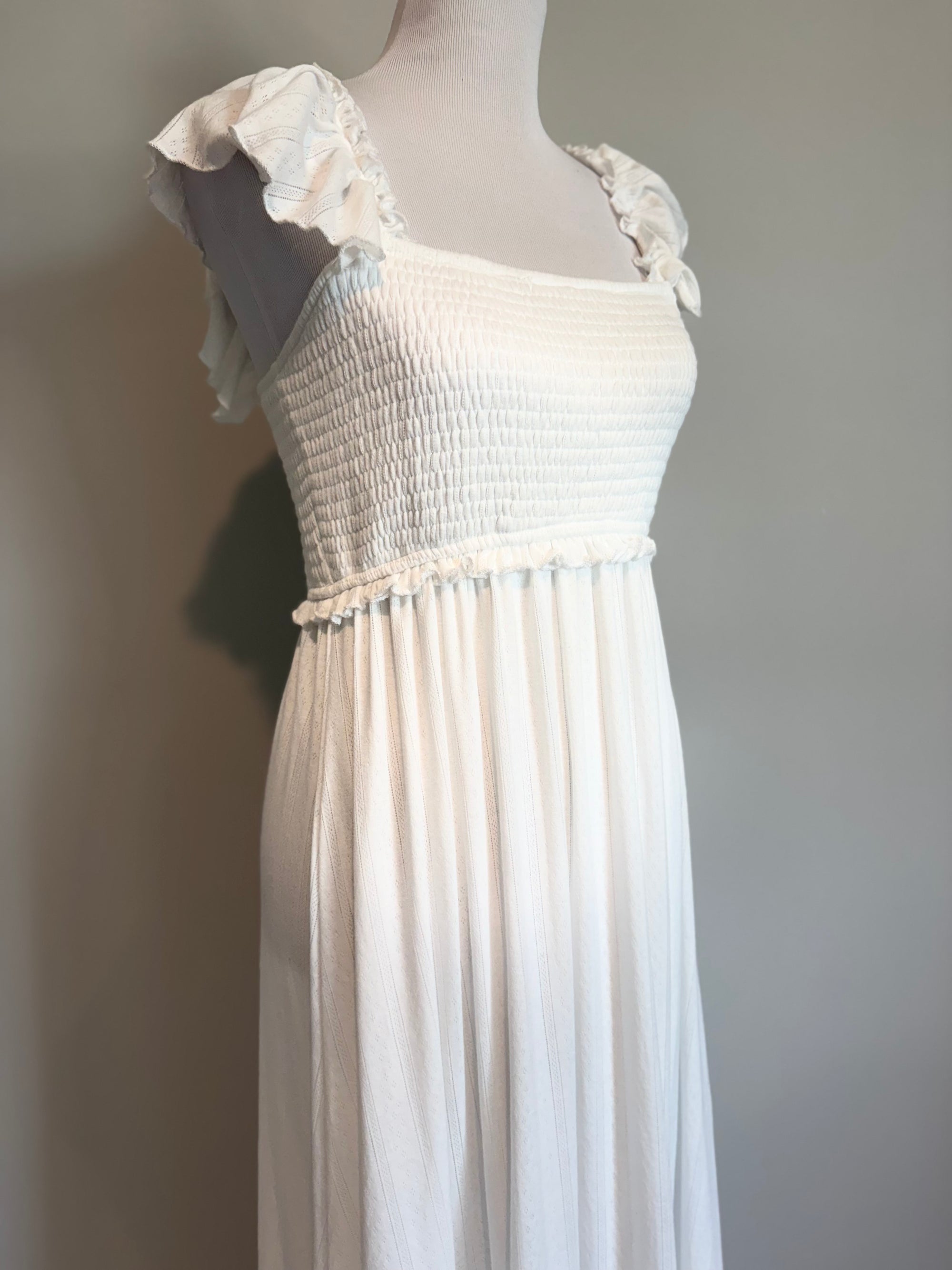 Ouges - Smocked Ruffle Sleeve Maxi - Medium