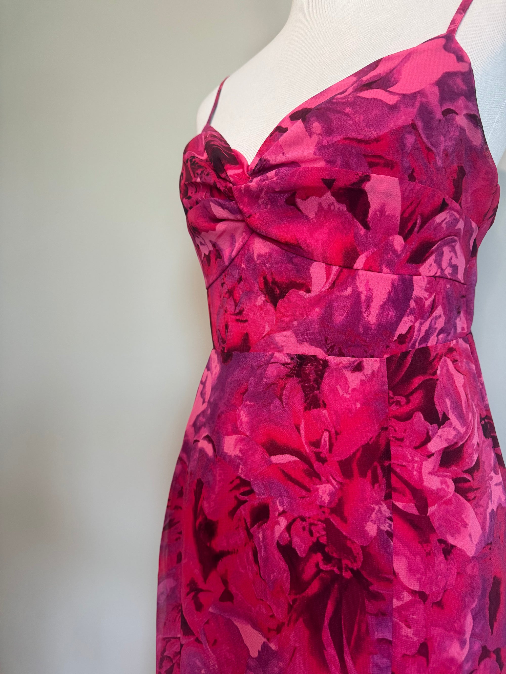 Lulus - Beautiful Soul Fuchsia Floral Print Twist-Front Maxi Dress - Large