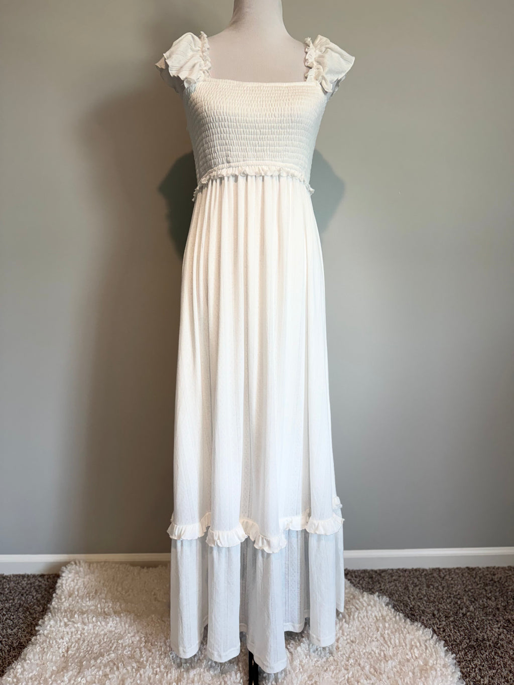 Ouges - Smocked Ruffle Sleeve Maxi - Medium