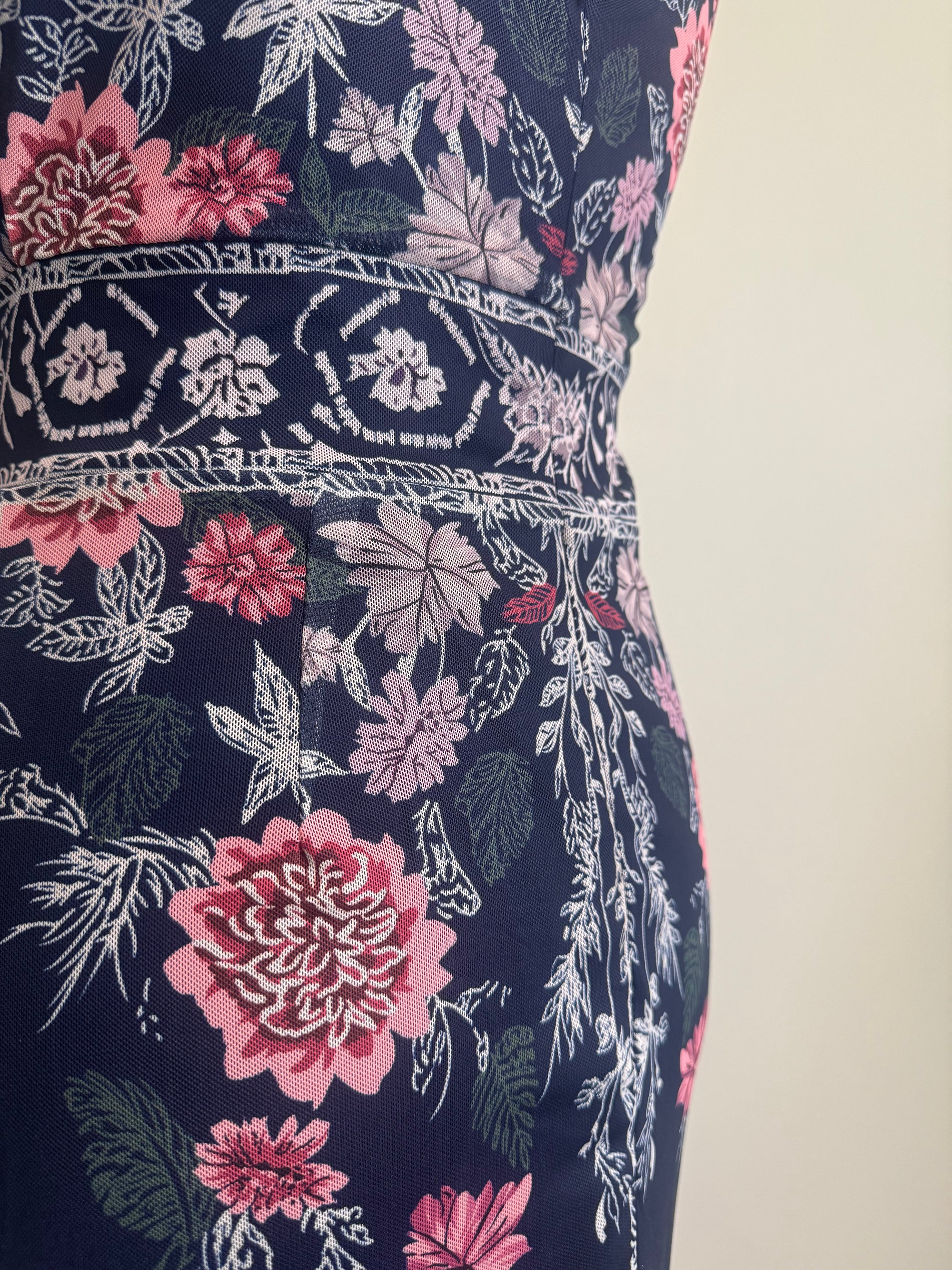 Anewsta - Floral Mermaid Hem Dress - Small