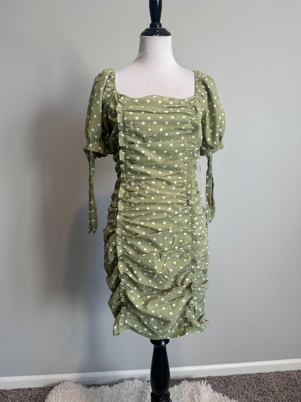 Lumiere - Cinch Square Neck Dress - Large