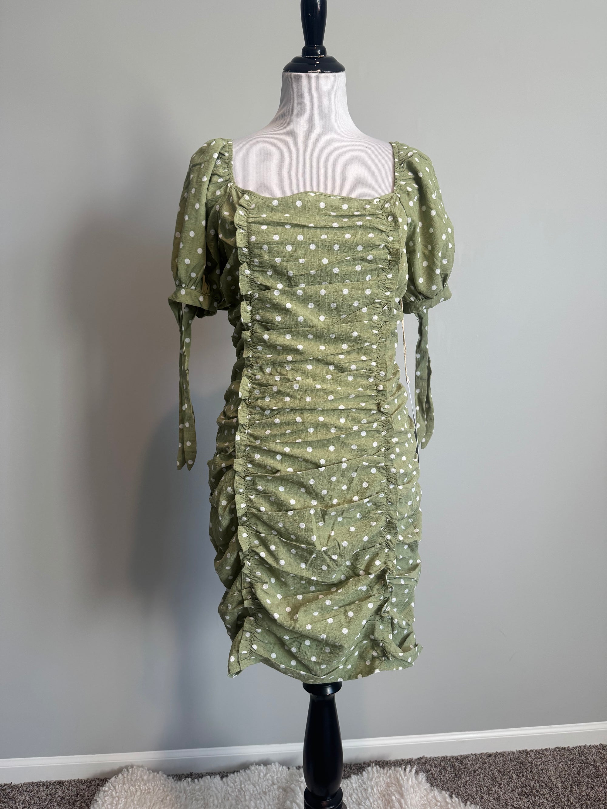 Lumiere - Cinch Square Neck Dress - Large