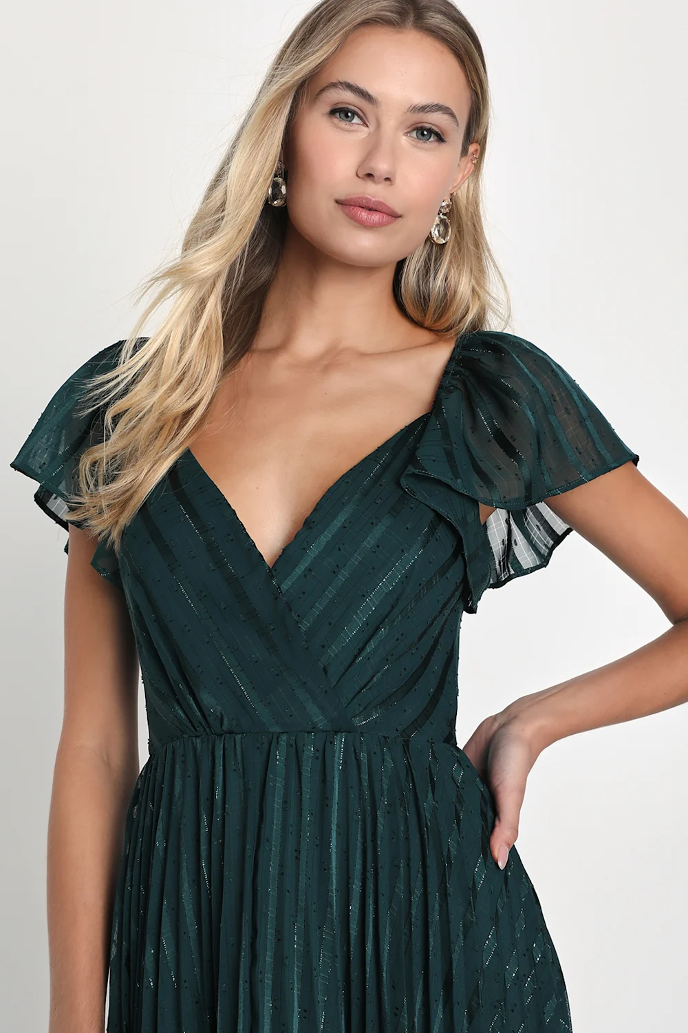 Lulus - Standout Sophistication Emerald Lurex Flutter Sleeve Midi Dress - Medium