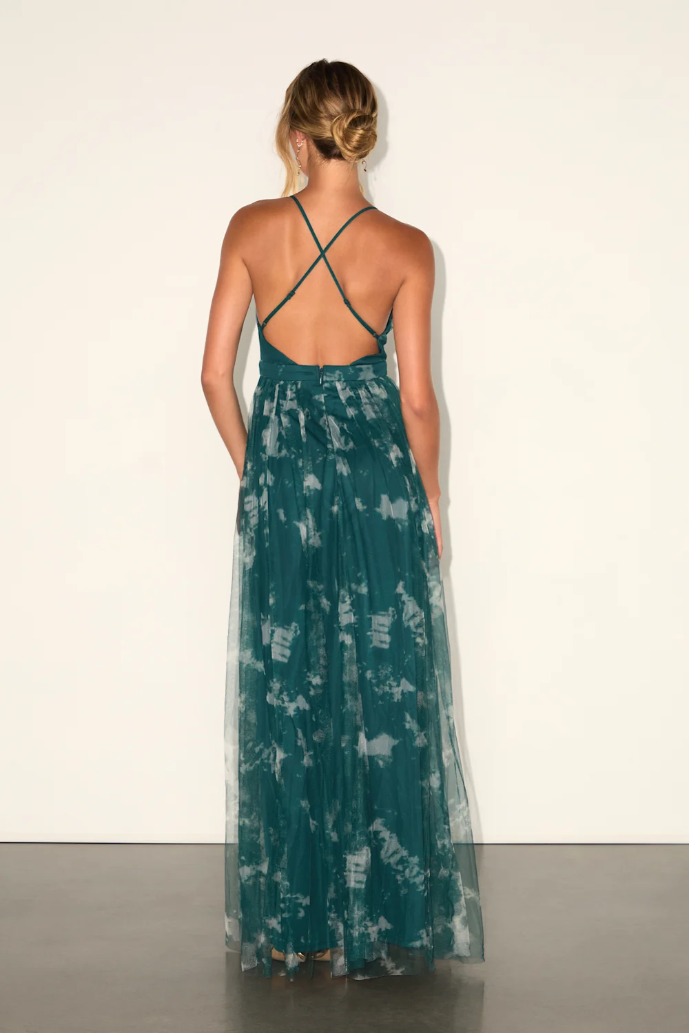 Lulus - Elegant Moment Emerald Green Tie-Dye Backless Maxi Dress - Medium